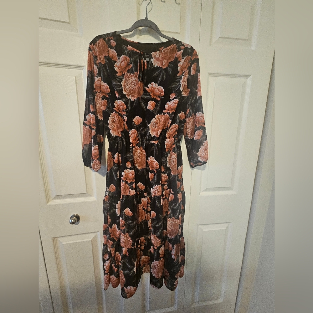 Floral Black Midi Dress - M (38)